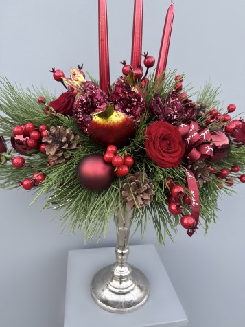 Geyikli Şamdan İle Lüks Yılbaşı Masa Aranjmanı