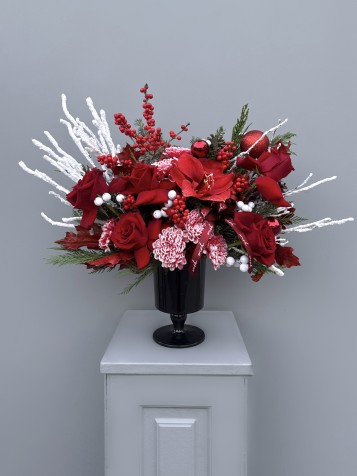 Snowy Red Yılbaşı Aranjmanı