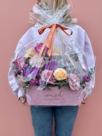 Pembe Kadife Kutuda Makaronlu Çiçek Bahçesi